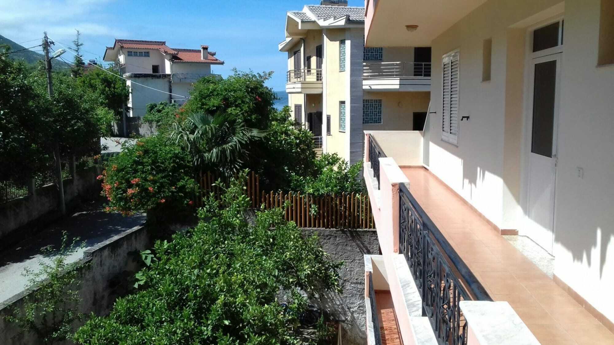 Vila Kristal Vlora Exterior foto
